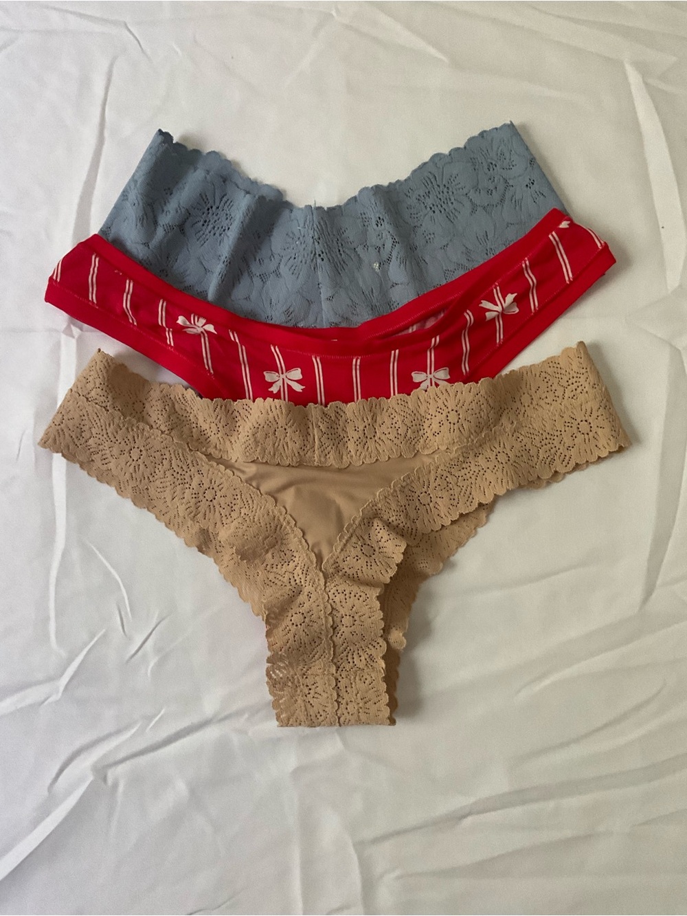 Aerie women’s 3 Pack panties - Blue, Red, Beige size XS